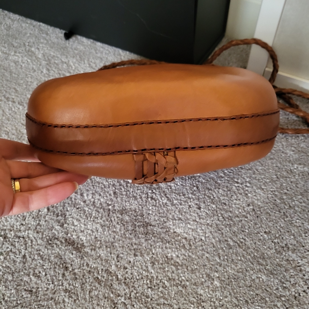 Vintage Leather Shoulder Bag 70s Hippie Tooled Purse - Picture 5 of 7